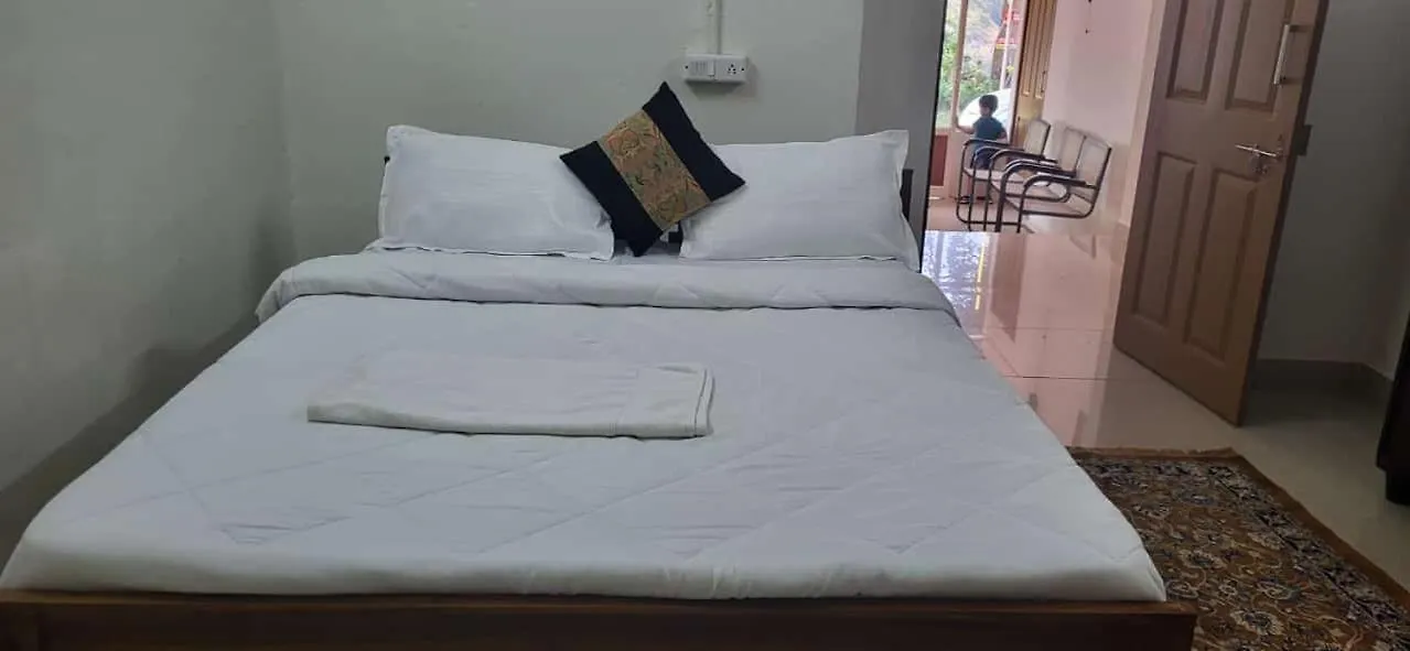 Campsite Royal Star Residency Ponmudi Rajakkadu Munnar Anachal India
